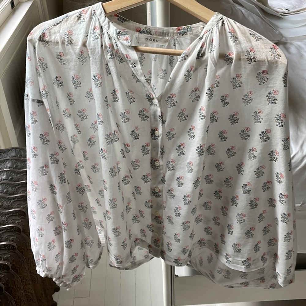 Iconic Doen cotton peasant blouse. SZ S. print very excellent used condition